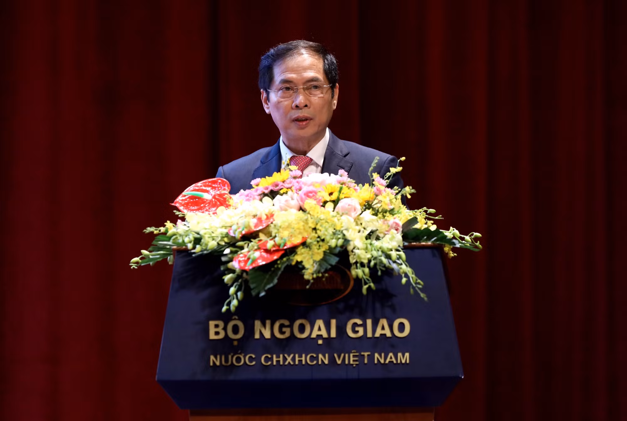 Xây dựng nền ngoại giao toàn diện, hiện đại trên cơ sở tư tưởng ngoại giao Hồ Chí Minh -0