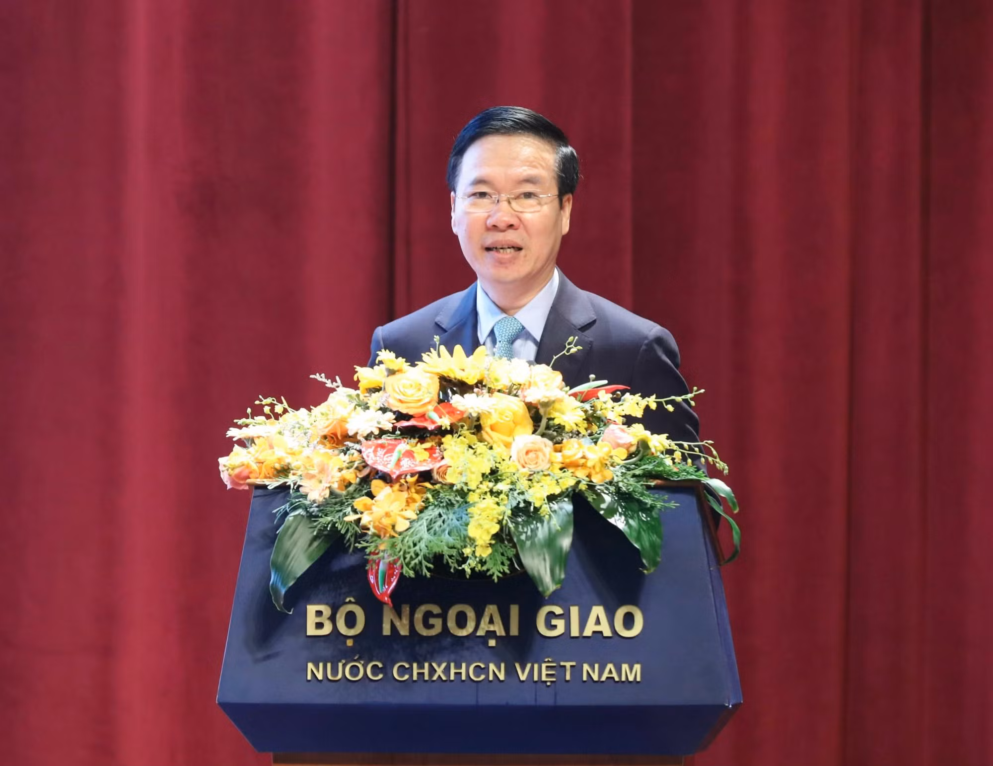 Đẩy mạnh xây dựng Đảng ngành Ngoại giao và công tác Đảng ngoài nước -0