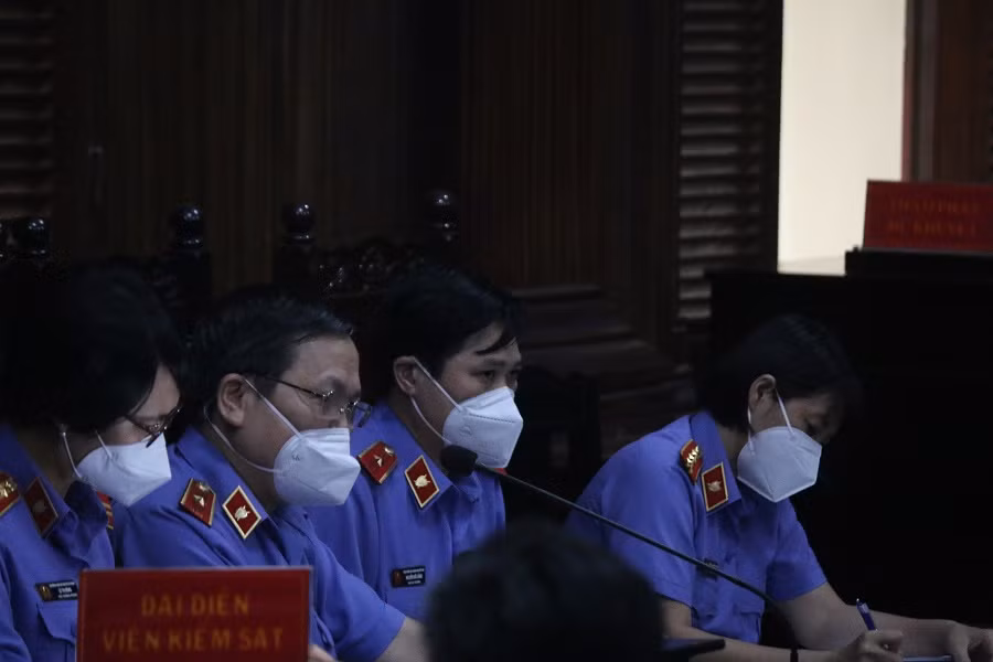 Đại diện VKSND TP HCM khẳng định hành vi tham ô tài sản Lê Tấn Hùng cùng đồng phạm -0