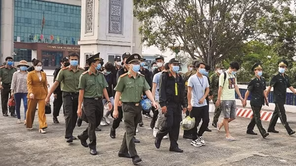Mặt trận nóng nơi biên cương Tổ quốc ảnh 3