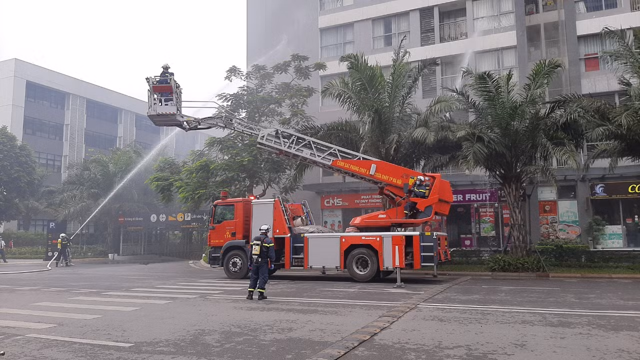 Diễn tập phương án chữa cháy và cứu nạn cứu hộ ở chung cư cao cấp -0