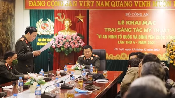 Khai mạc Trại sáng tác Mỹ thuật “Vì an ninh Tổ quốc và bình yên cuộc sống”