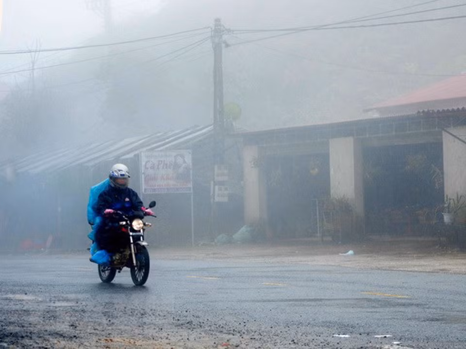 Miền Bắc nhiều nơi có mưa, trời rét, Nam Bộ nắng to -0