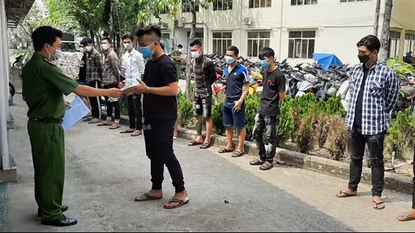 Gây rối trật tự công cộng, bị xử phạt&nbsp;hơn 125 triệu đồng