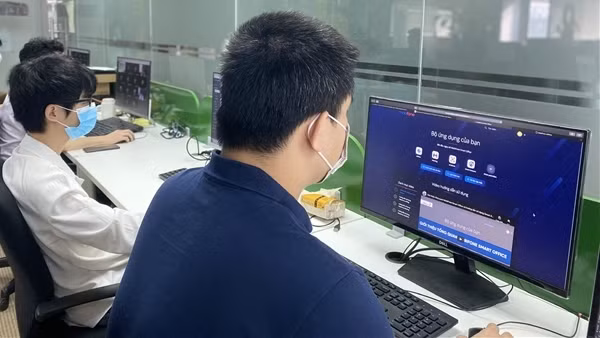 Công nhân ồ ạt về quê, doanh nghiệp vẫn “khát” lao động ảnh 2