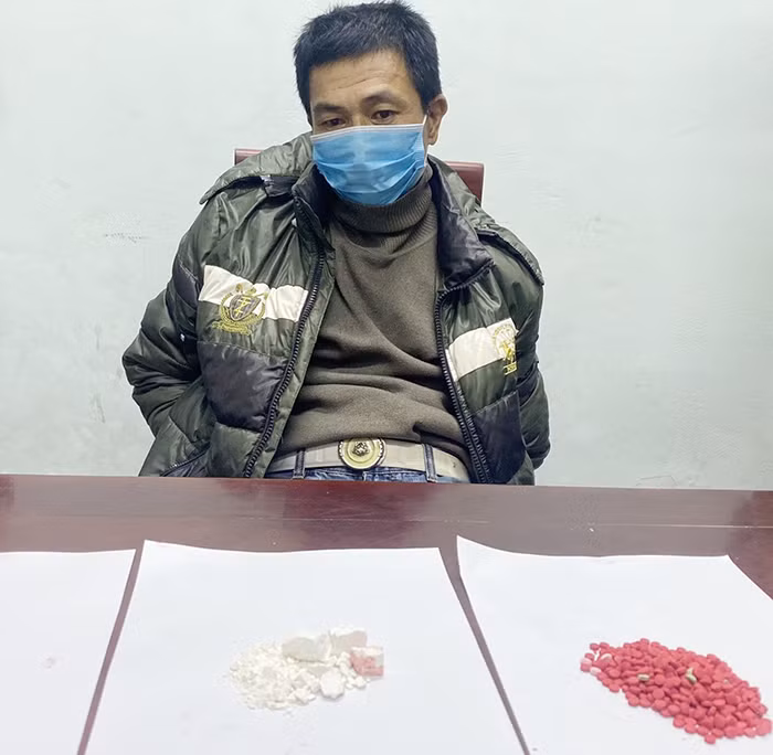 Nhét ma tuý vào vùng kín vẫn không thoát -0