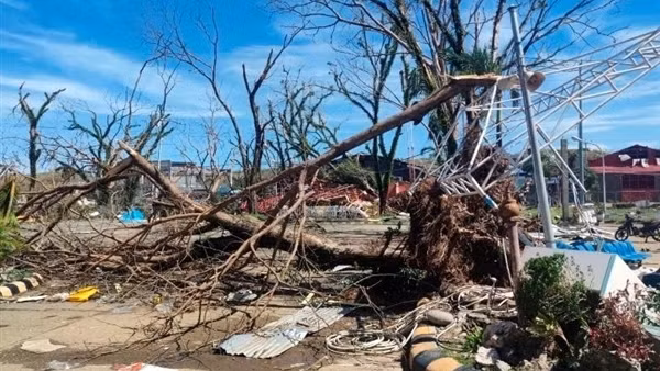 Siêu bão tàn phá Philippines, số người chết tăng lên hơn 200 ảnh 3