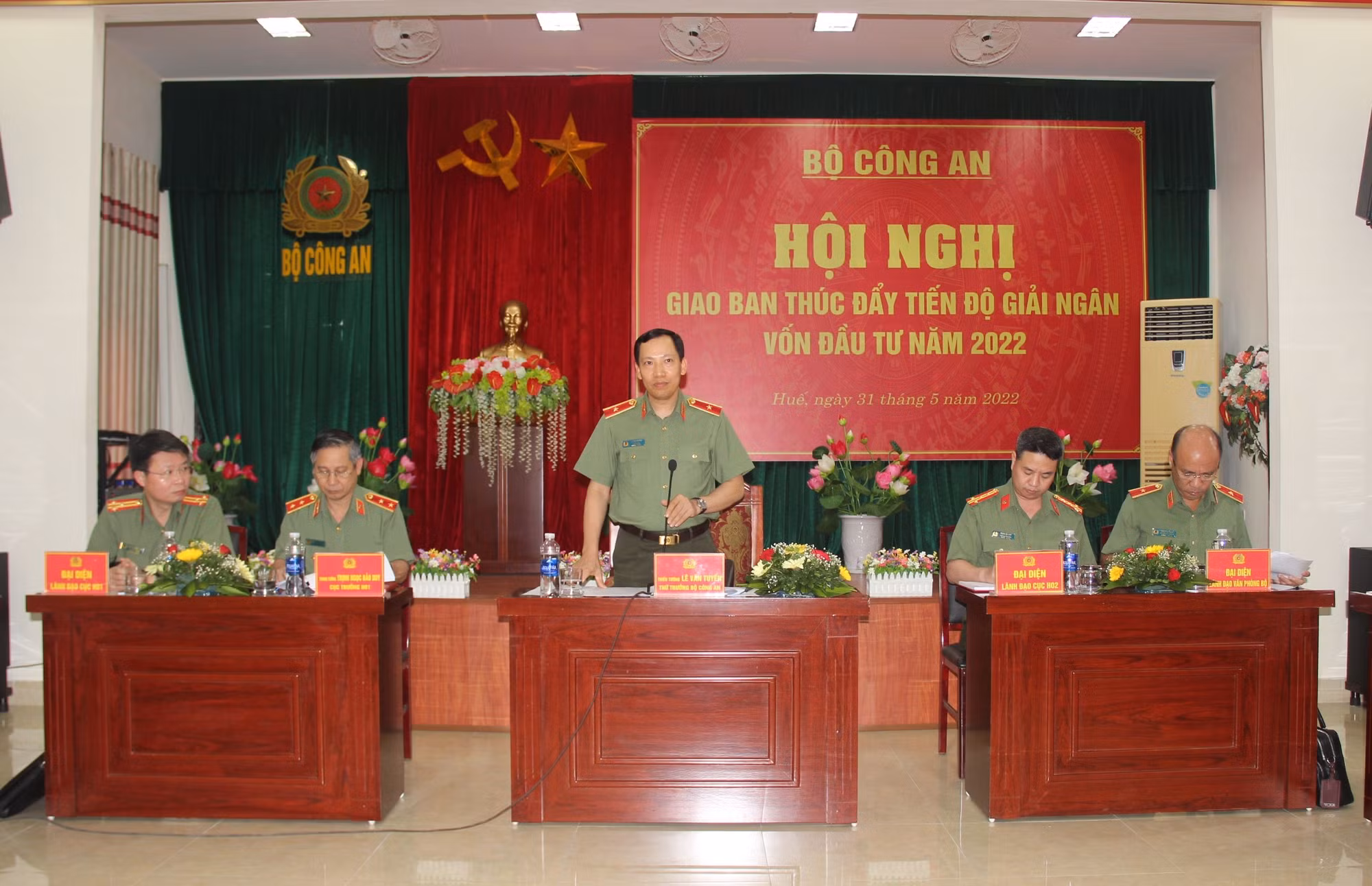 Thứ trưởng Lê Văn Tuyến chủ trì Hội nghị giao ban thúc đẩy tiến độ giải ngân vốn đầu tư năm 2022 -0