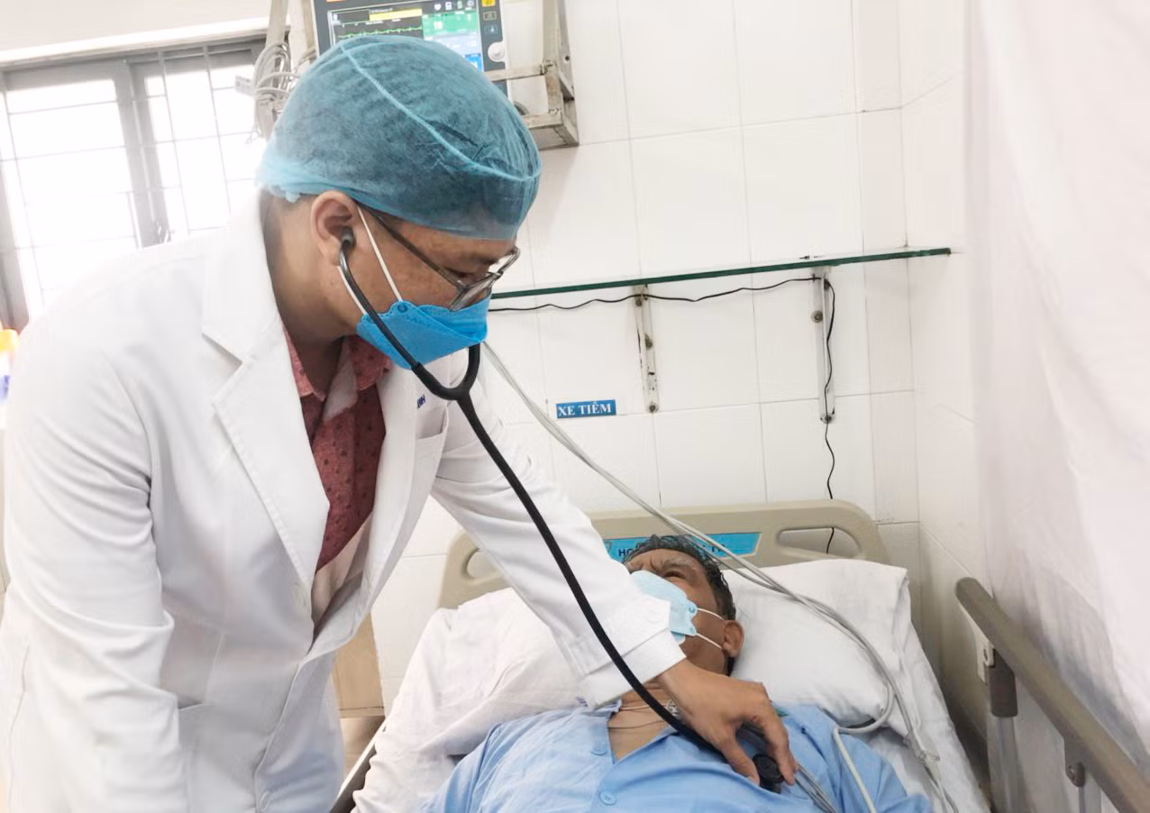 Cứu sống bệnh nhân quốc tịch Mỹ nhồi máu cơ tim nguy kịch -0