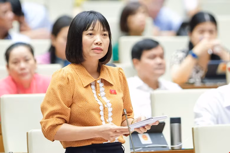 ĐBQH Nguyễn Thị Việt Nga.