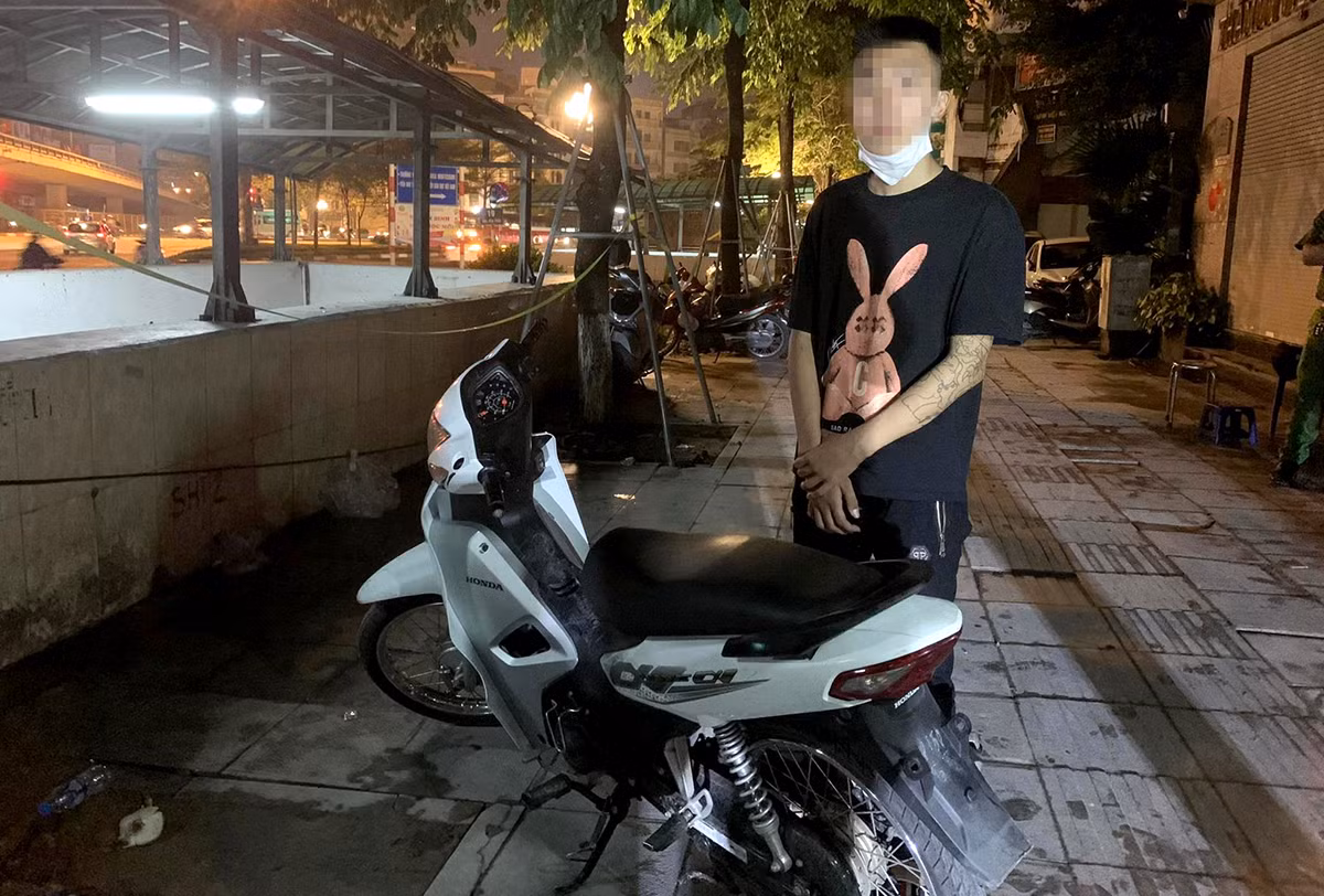 Thanh niên may mắn 2 lần được công an tìm được xe máy bi mất -0