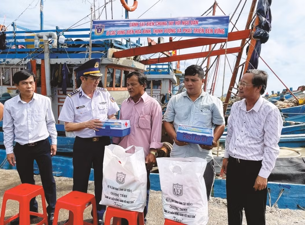 Xử lý nghiêm các hành vi vi phạm khai thác thủy sản bất hợp pháp… -0