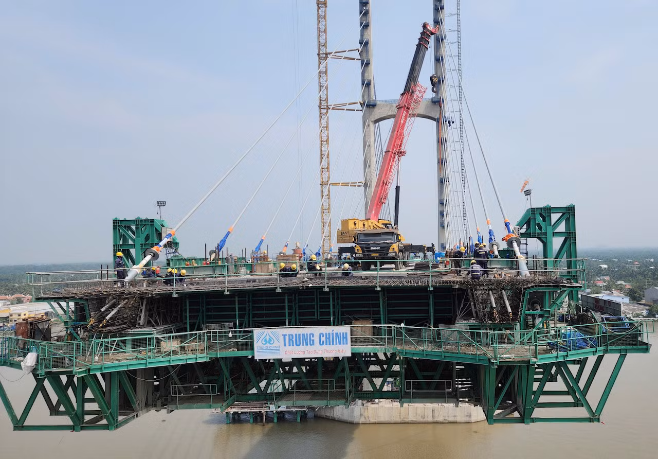 Đẩy nhanh tiến độ thi công trình cầu Rạch Miễu 2 để kịp hợp long vào dịp lễ 30/4 -0
