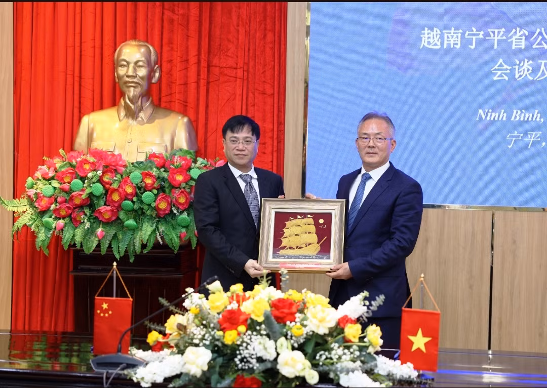 Hội đàm và ký kết Bản ghi nhớ hợp tác giữa Công an tỉnh Ninh Bình và Công an tỉnh Thiểm Tây, Trung Quốc -1