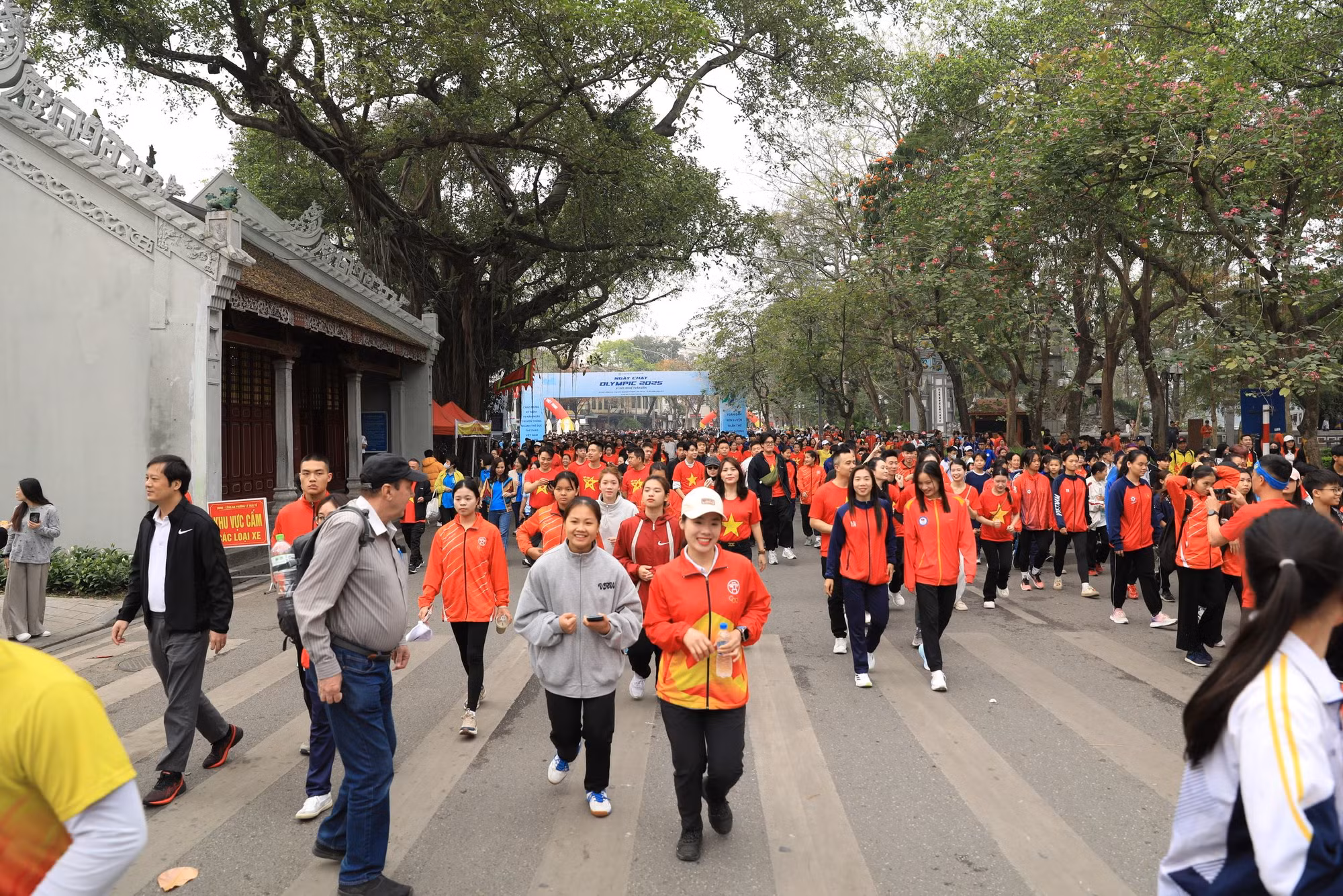 4.000 người tham dự Ngày chạy Olympic vì sức khỏe toàn dân -0