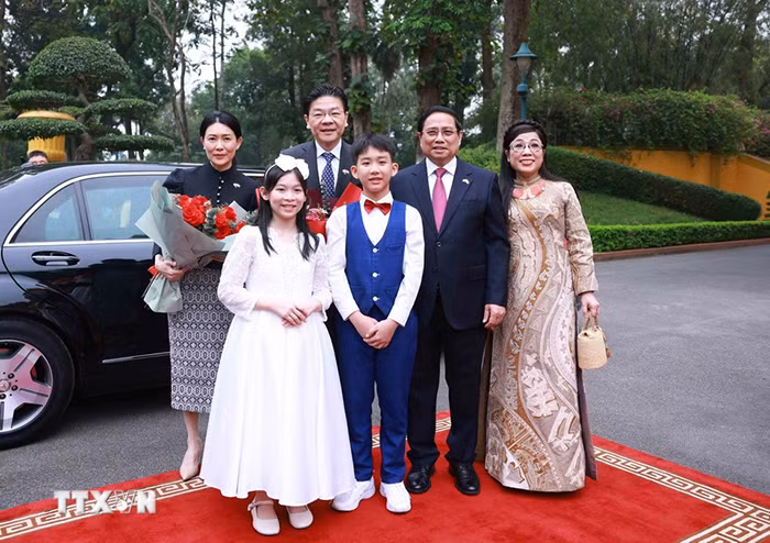 Thủ tướng Phạm Minh Chính chủ trì lễ đón Thủ tướng Singapore và Phu nhân -0