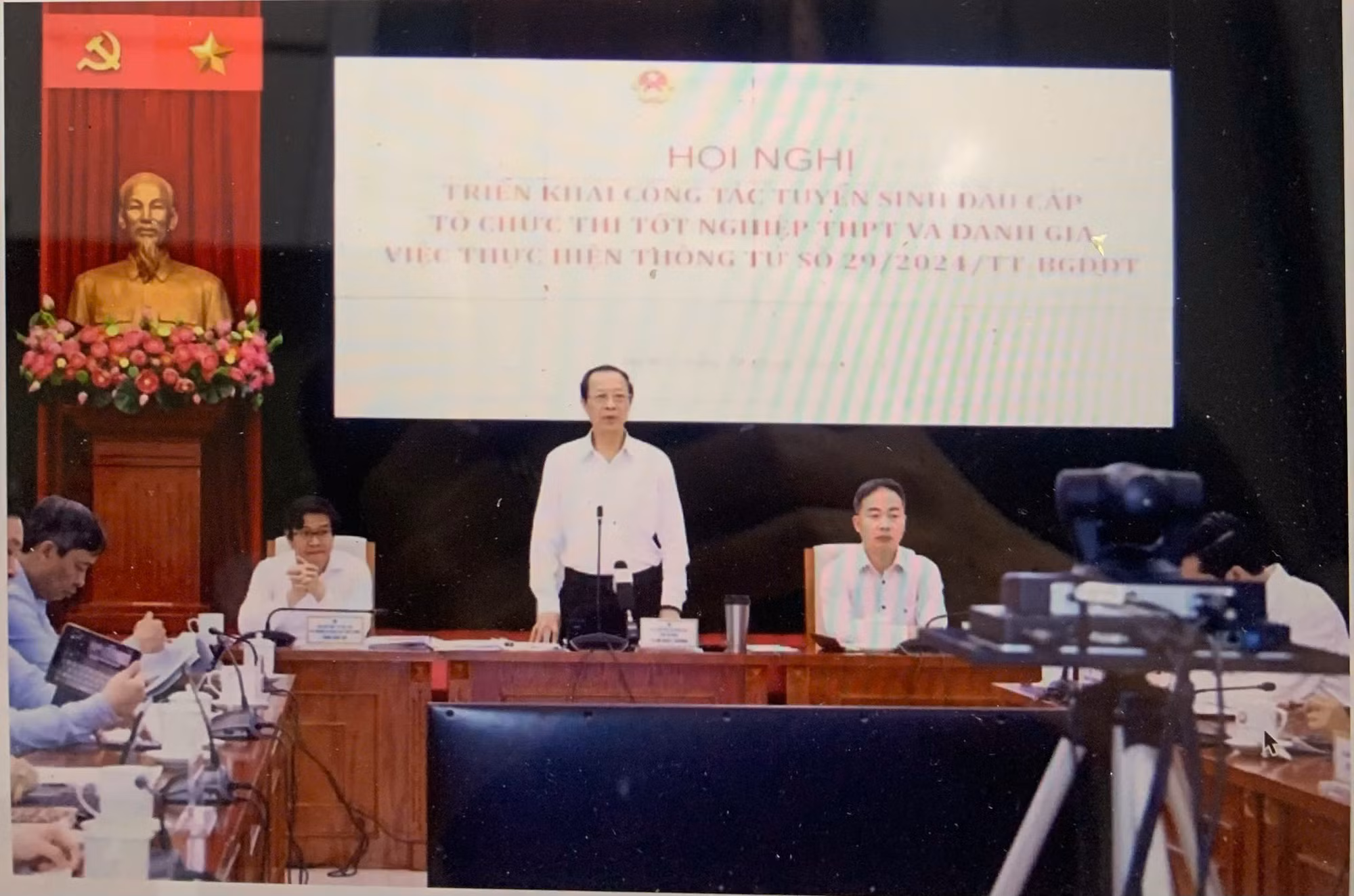 Nhiều địa phương còn lúng túng trong việc triển khai quy định về quản lý dạy thêm, học thêm -0