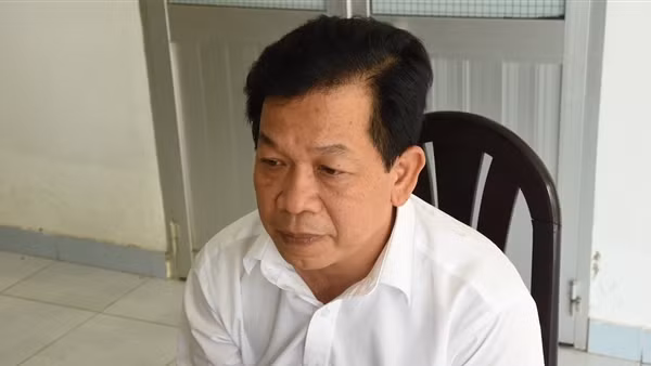 Giả cán bộ Thanh tra đến các quán cà phê “xin quà”, lừa thắng kiện tranh chấp đất đai