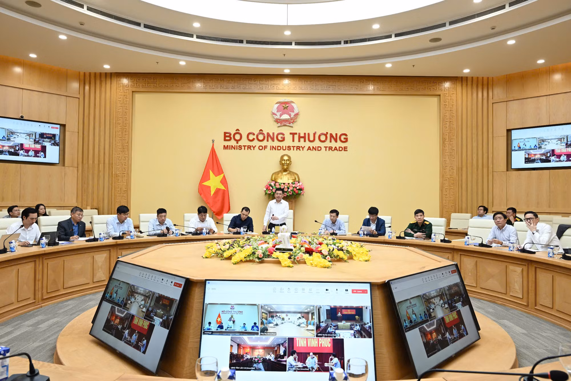 Tháo gỡ khó khăn cho dự án đường dây 500kV Lào Cai-Vĩnh Yên -0