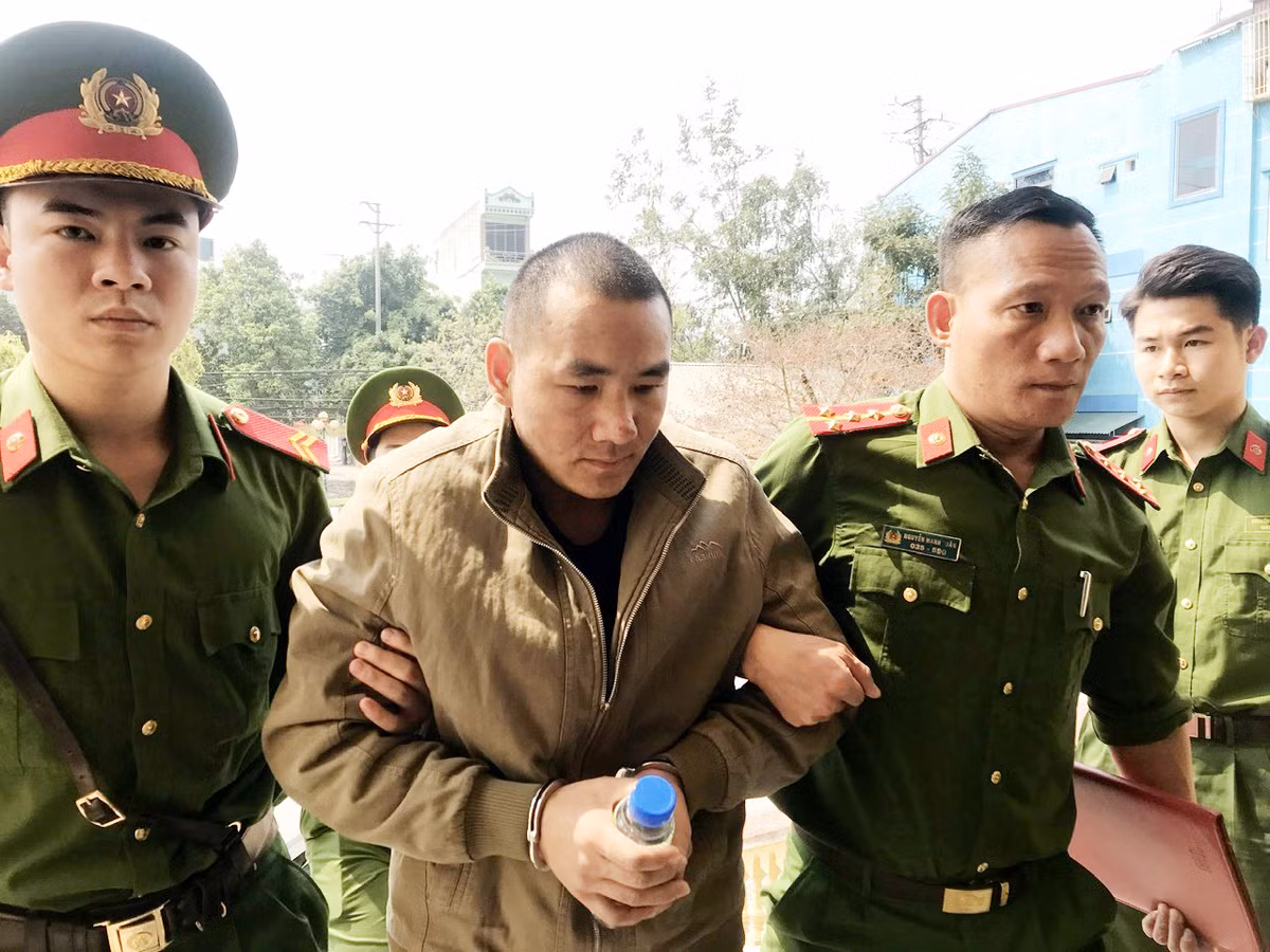 Tử hình đối tượng vận chuyển thuê 18 bánh heroin -0