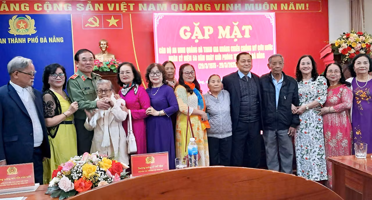 Gặp mặt cựu cán bộ An ninh Quảng Đà nhân kỷ niệm 50 năm Ngày giải phóng Đà Nẵng -0