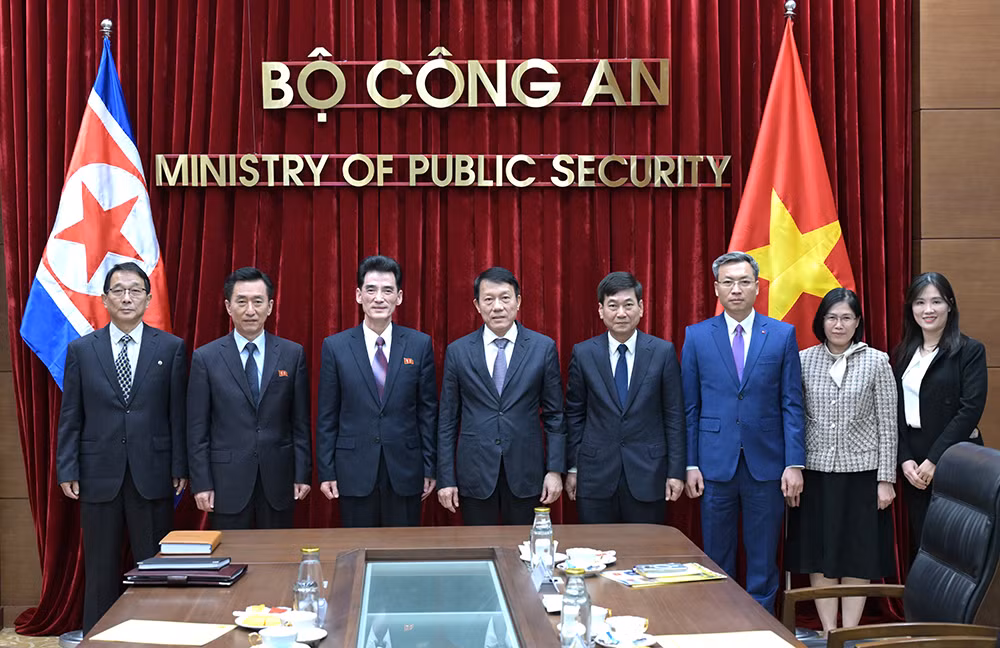 Không ngừng thúc đẩy quan hệ hữu nghị truyền thống Việt Nam - Triều Tiên -0