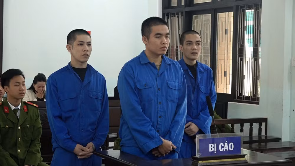 Nhóm bạn quen nhau trong tù, ra tù phối hợp mua bán ma túy -0