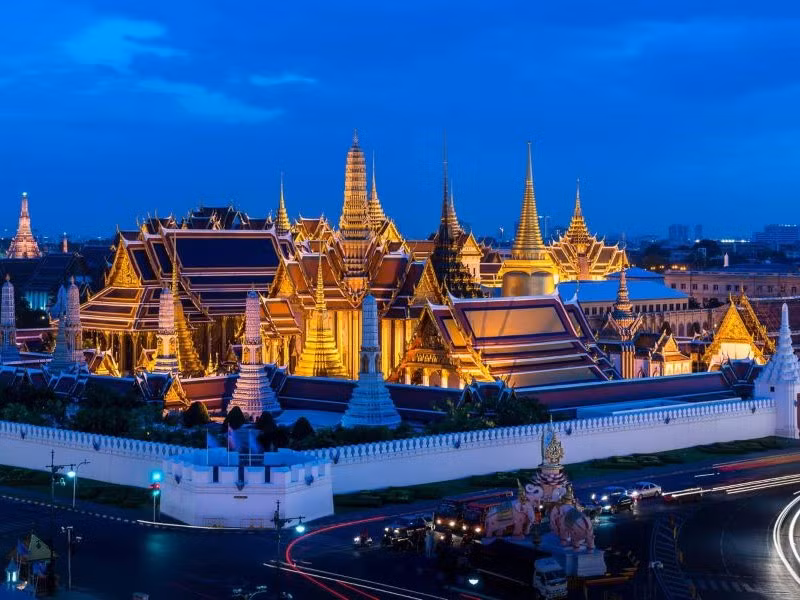 Tái hiện hội hoa đăng Loy Krathong và hoạt động té nước Songkran trong Thai Festival 2025 -0