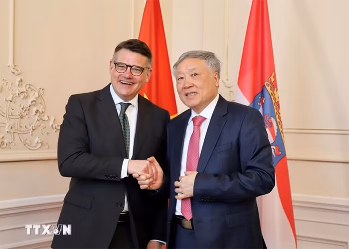 Bang Hessen sẵn sàng hỗ trợ dự án Trung tâm tài chính quốc tế tại Việt Nam -0
