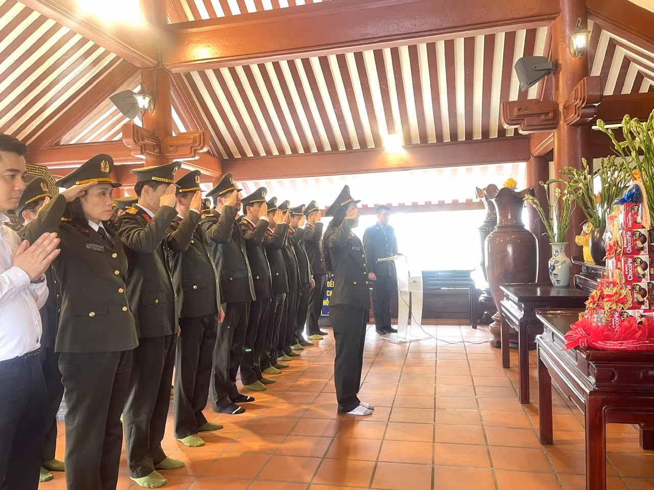  Đoàn đại biểu Cục Công nghiệp an ninh báo công dâng Bác tại Khu di tích K9 Đá Chông -0