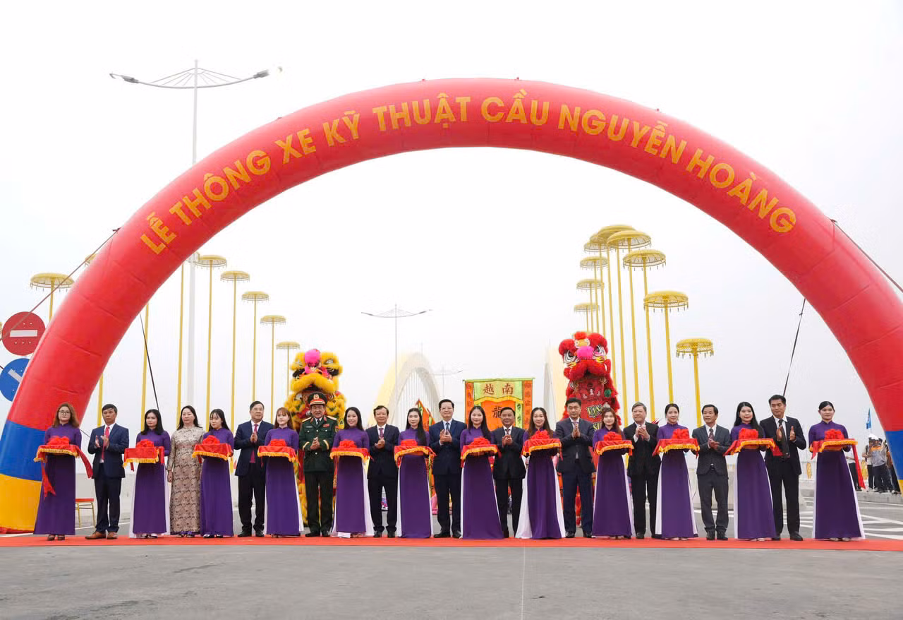 Kỷ niệm 50 năm giải phóng Thừa Thiên Huế -0