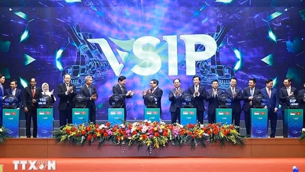 Thủ tướng Phạm Minh Chính và Thủ tướng Singapore dự lễ khởi công VSIP Thái Bình
