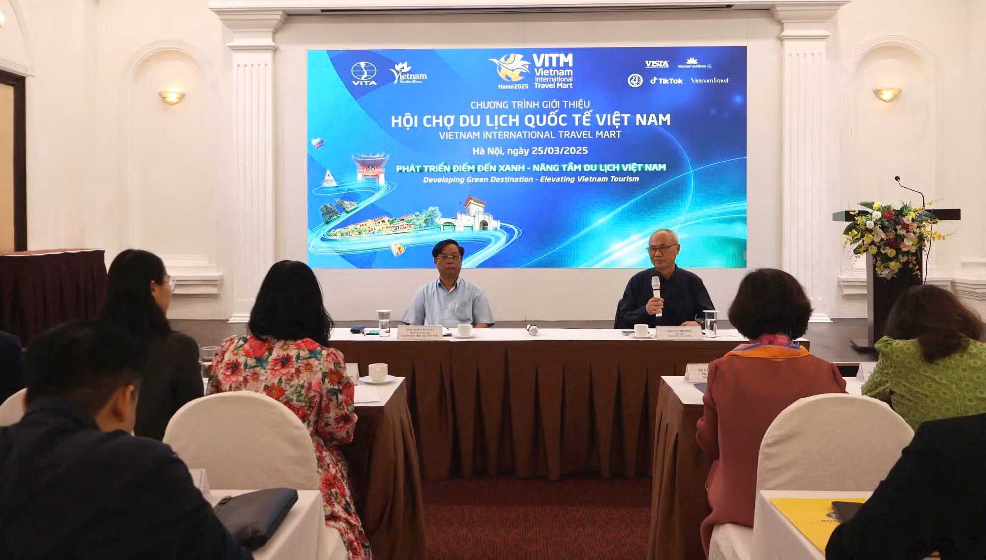 Không đặt nặng vấn đề giảm giá trong kích cầu du lịch -0