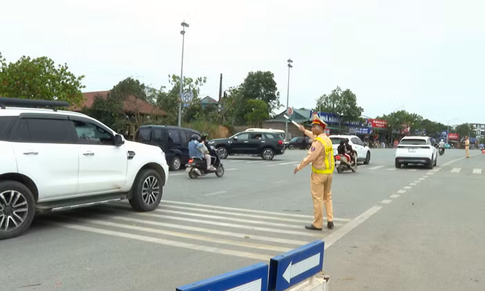 Bảo đảm tốt ANTT ngày đầu khai hội Đền Hùng -2