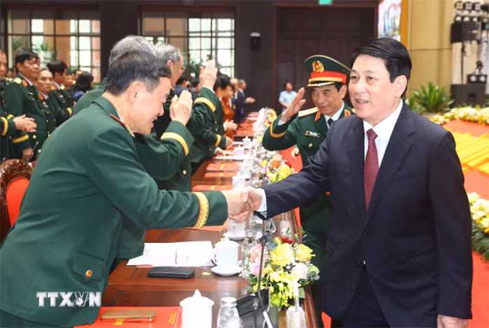 Chủ tịch nước: Dân quân tự vệ luôn là lực lượng có vị trí chiến lược quan trọng -0