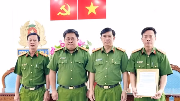 Khen thưởng 3 tập thể của Công an tỉnh Bạc Liêu vì có thành tích xuất sắc