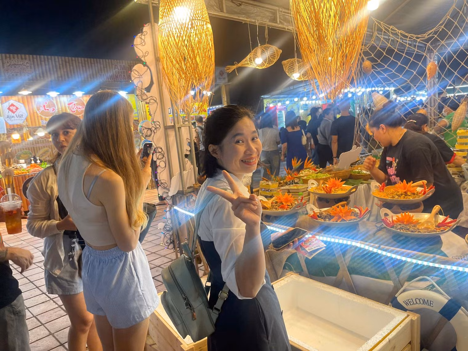 Lễ hội Đà Nẵng Food tour 2025 hút hàng nghìn du khách -0