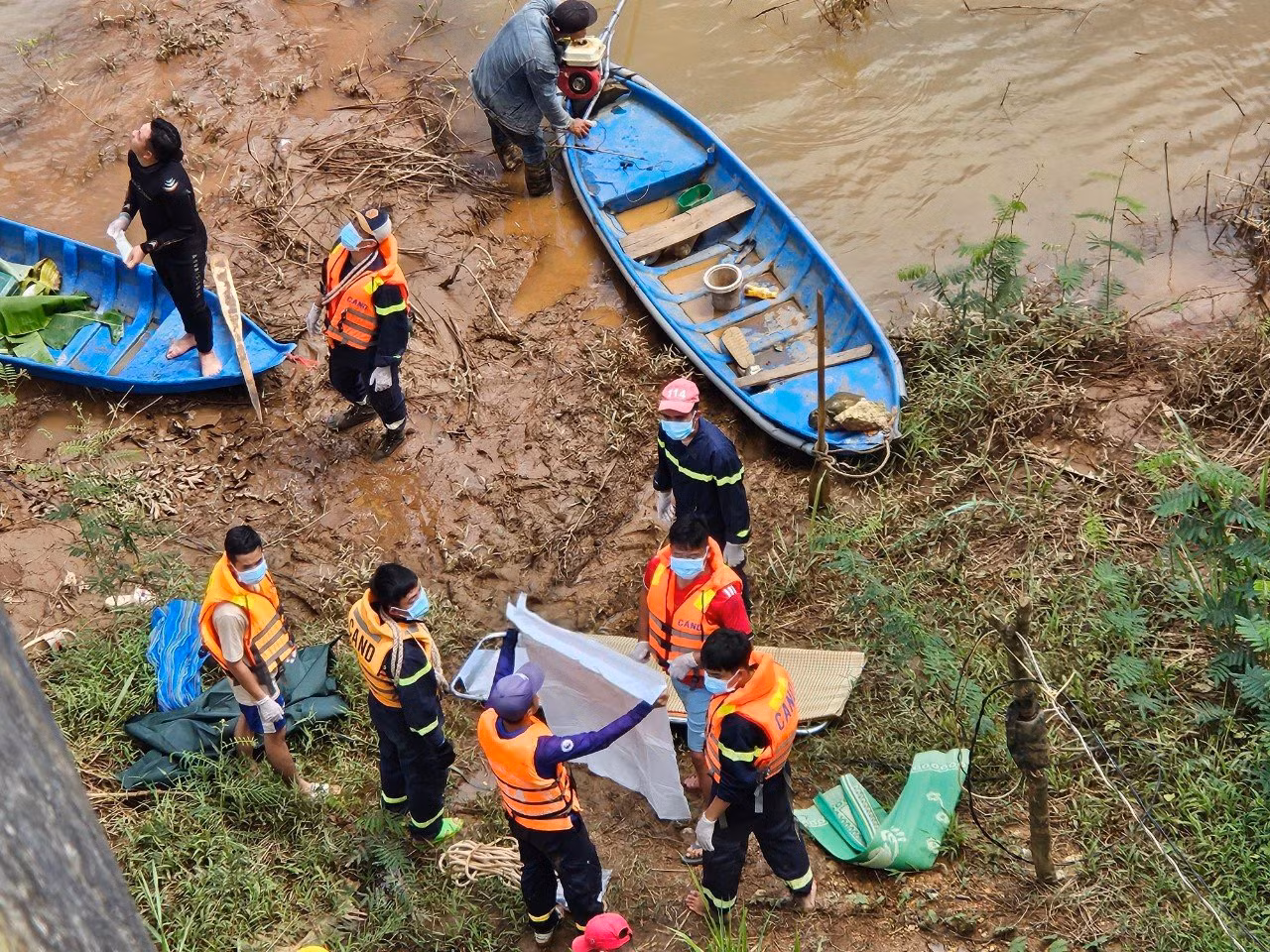 Thi thể niên học đã được tìm thấy cách hiện tại ở trường 30km -0