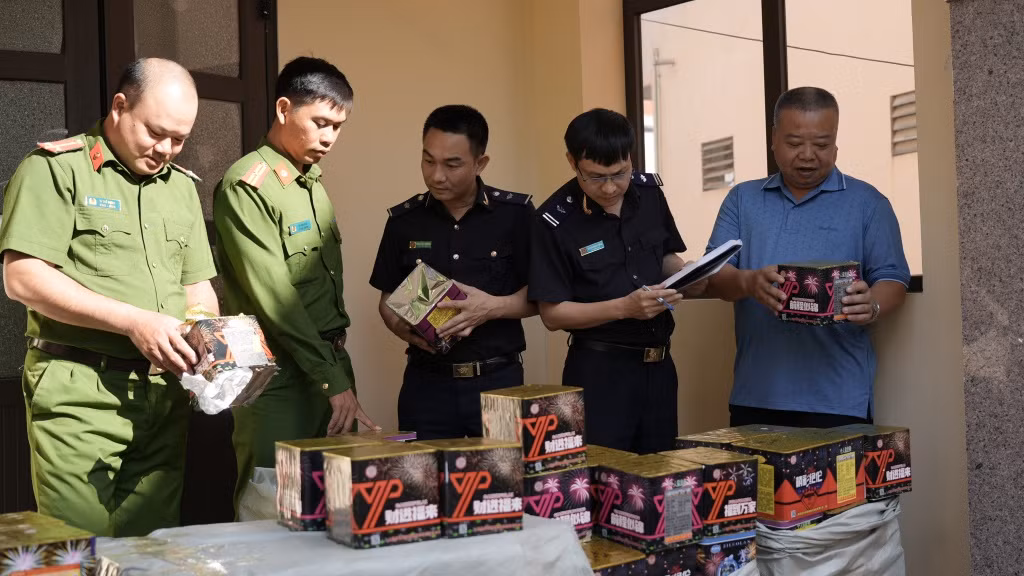 Cao điểm chống buôn lậu, gian lận thương mại và hàng giả dịp cuối năm -0