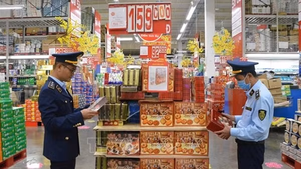Tăng cường kiểm tra, kiểm soát nguồn hàng Tết