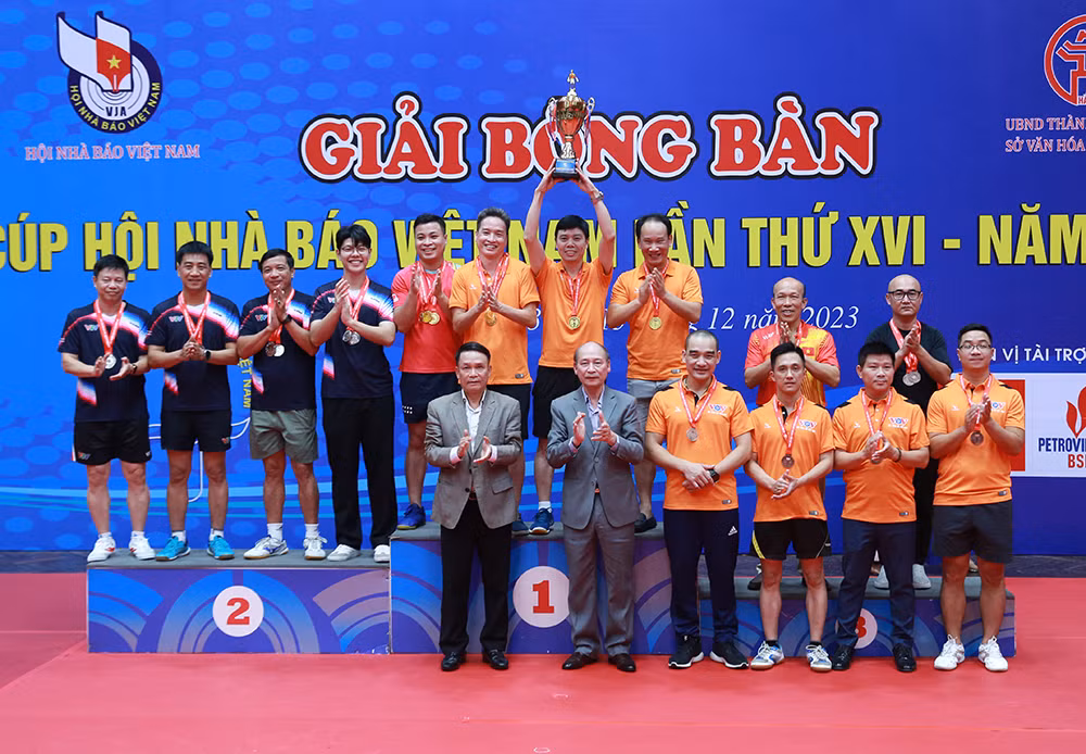 Đội Bóng bàn Báo CAND tiếp tục bảo vệ thành công “ngôi vương” -0