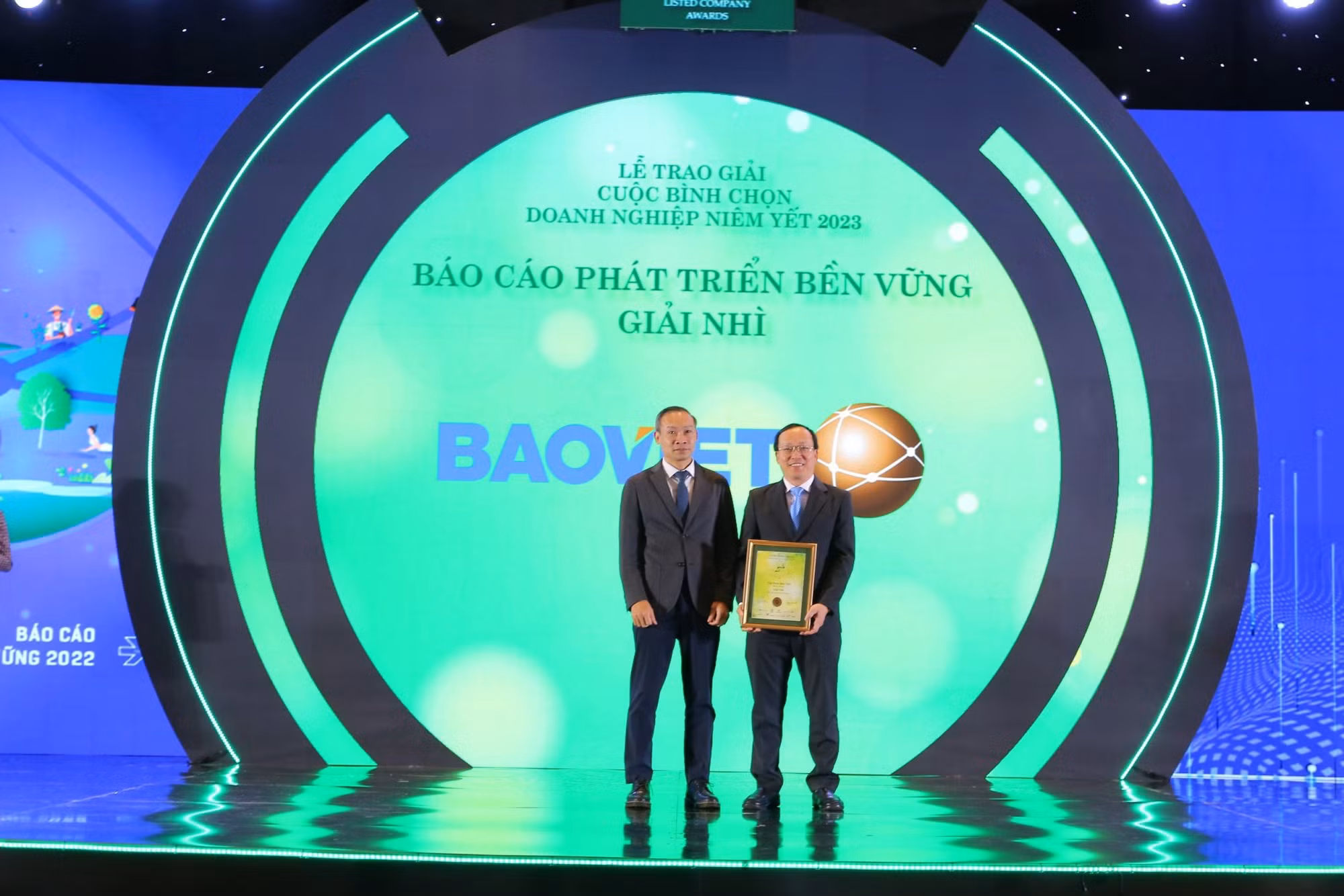 Bảo Việt (BVH): Dẫn đầu tại cuộc bình chọn Doanh nghiệp niêm yết 2023 -0