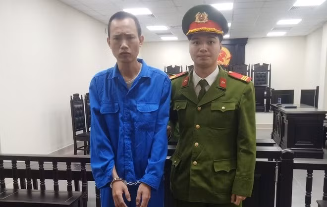 Thủ đoạn ranh ma của tên trộm chuyên đột nhập các công sở -0