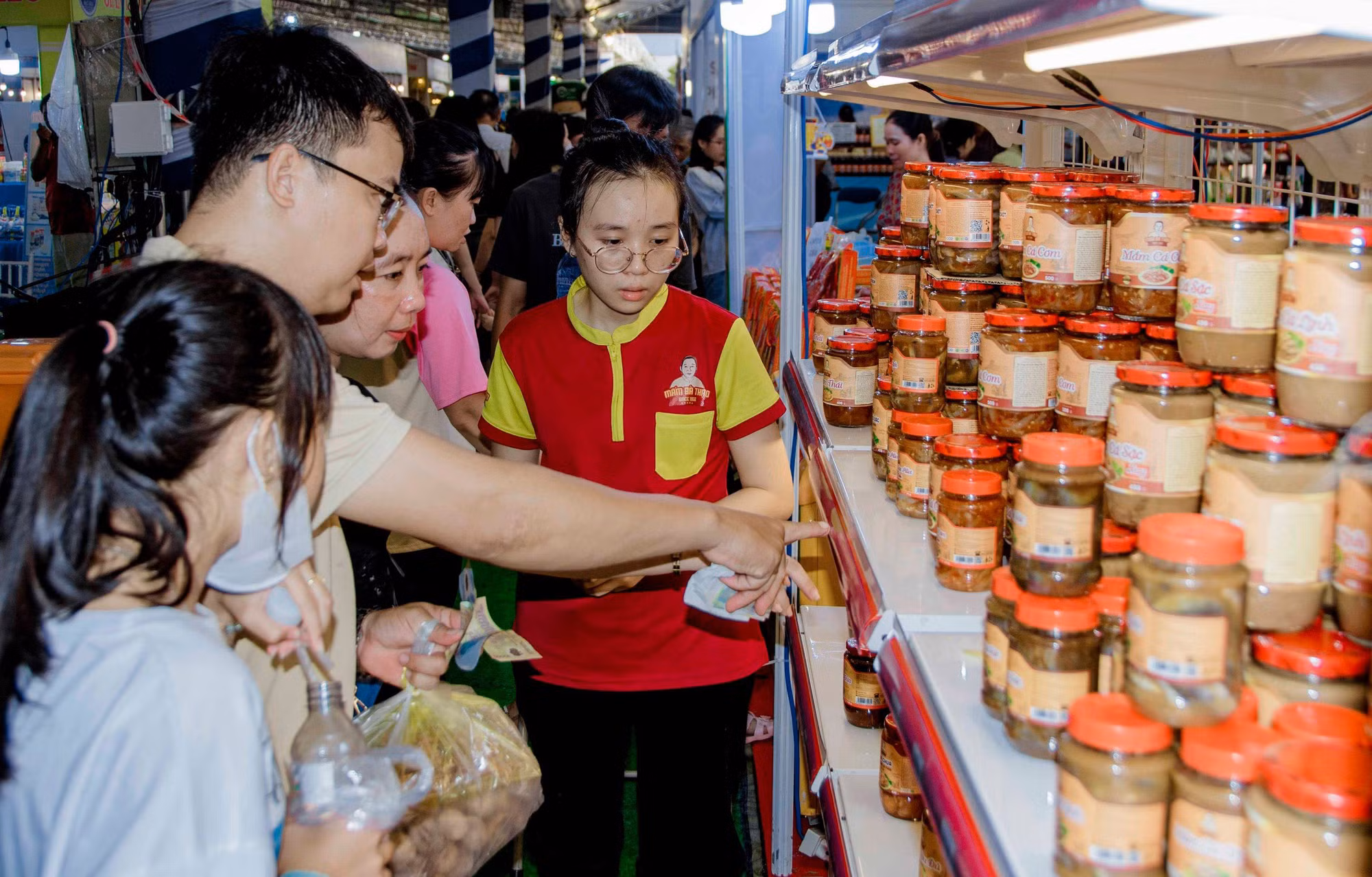 Festival tôm Cà Mau – Tự hào thương hiệu Việt -1