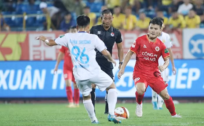 Sự trở lại của Quang Hải -0