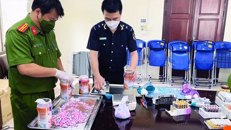 Hải quan Việt Nam đẩy mạnh hợp tác quốc tế, phòng chống tội phạm -0