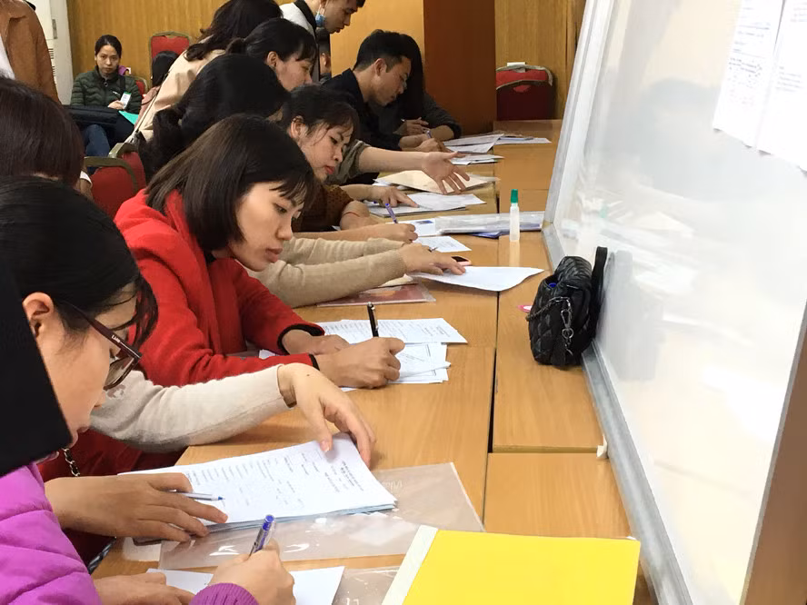 4 trường hợp thi tuyển viên chức được miễn thi ngoại ngữ -0