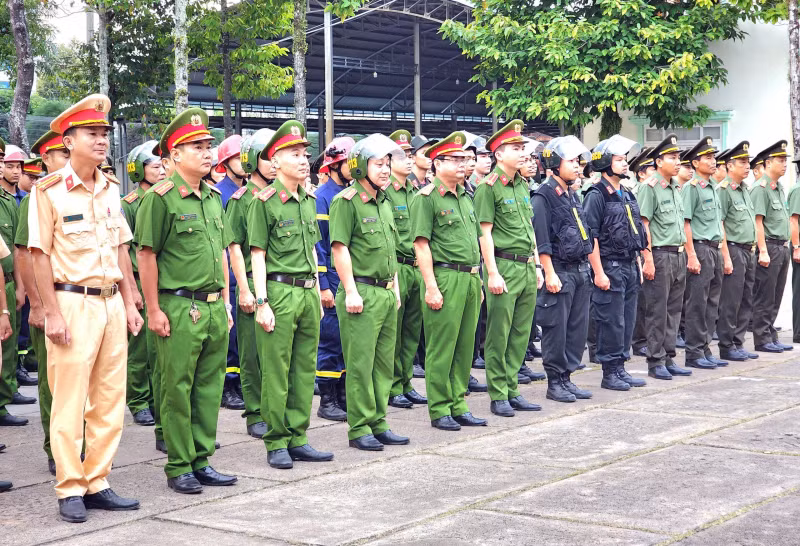 Ra quân bảo đảm ANTT dịp Tết Nguyên đán Giáp Thìn 2024 -0