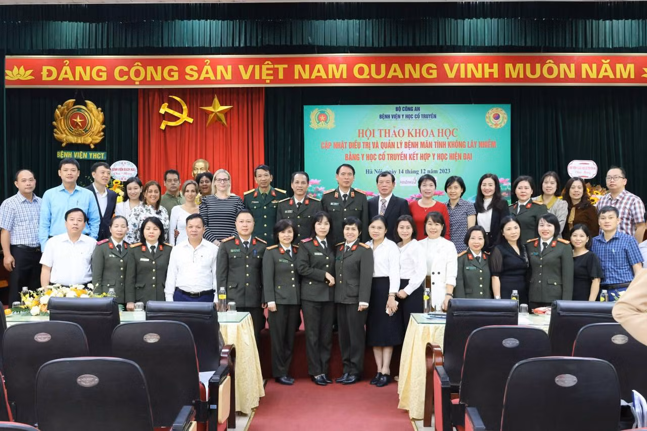 Điều trị bệnh mãn tính không lây nhiễm bằng y học cổ truyền kết hợp y học hiện đại -0