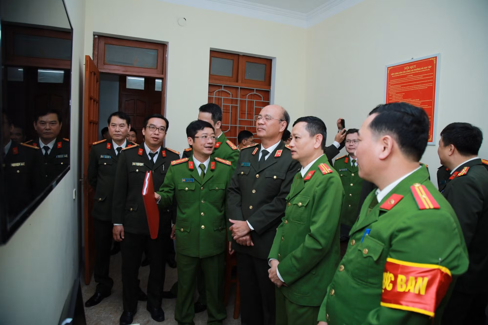 Tham quan mô hình Công an phường điển hình, kiểu mẫu về an ninh, trật tự và văn minh đô thị tại Nghệ An -0